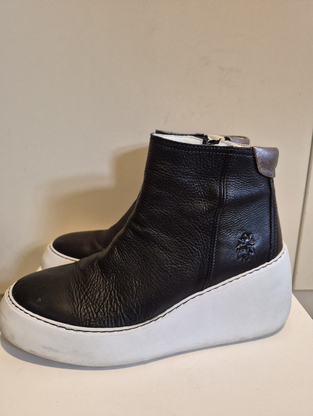 FLY London "DABE461FLY" Black Leather Platform Zip Sneaker Boots US 8 EU 38 $190